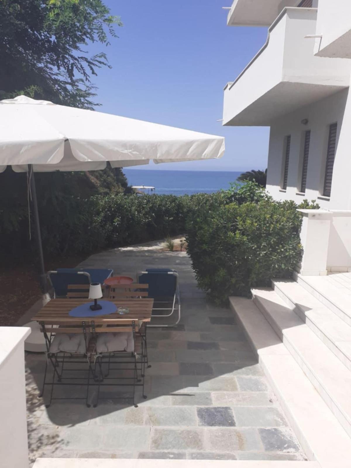 Billie'S Holiday Preveza Exterior photo